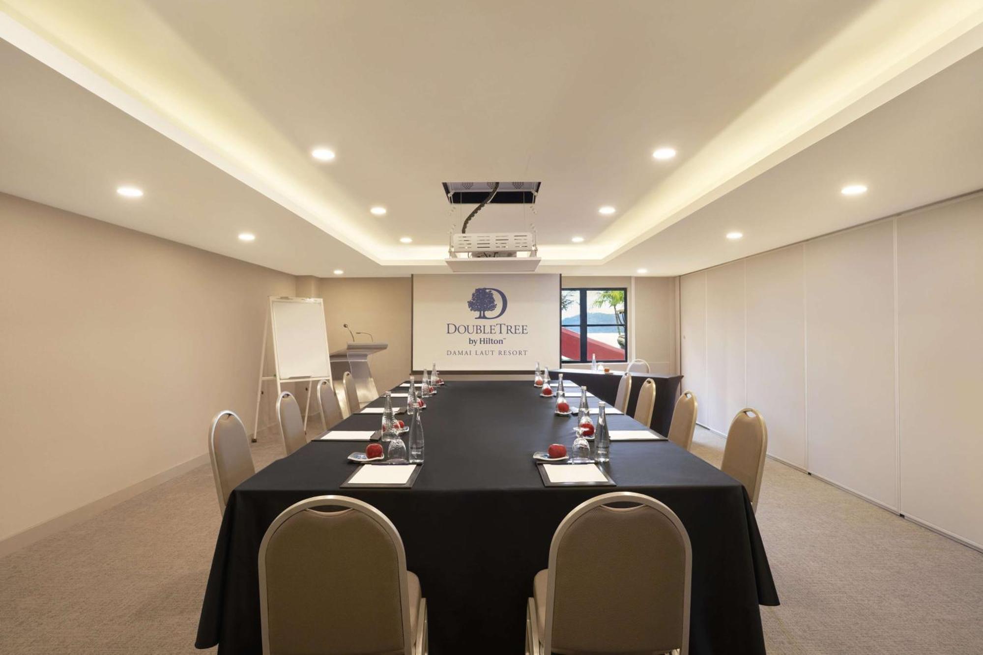 מלון לומוט Doubletree By Hilton Damai Laut מראה חיצוני תמונה