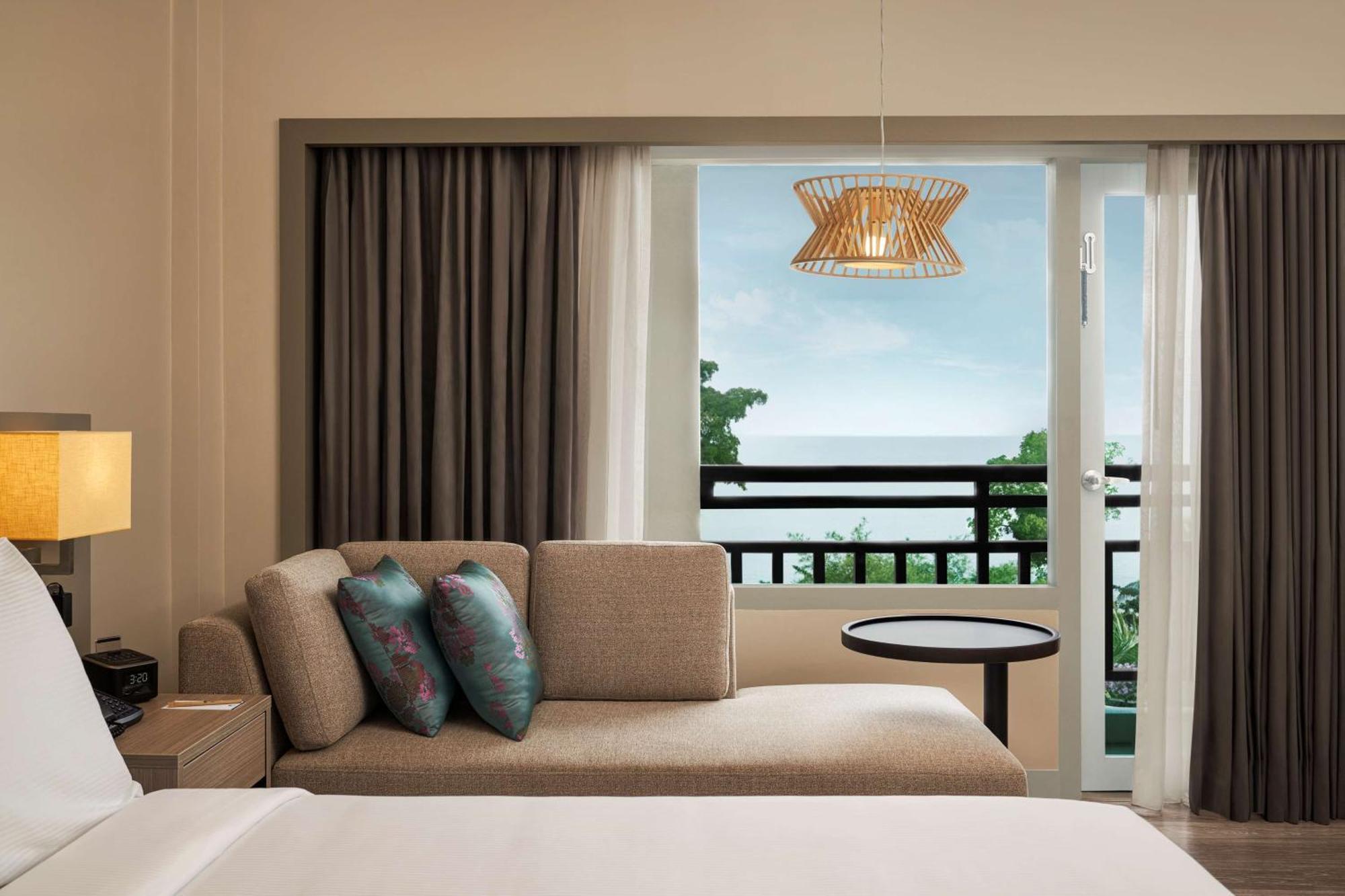 מלון לומוט Doubletree By Hilton Damai Laut מראה חיצוני תמונה