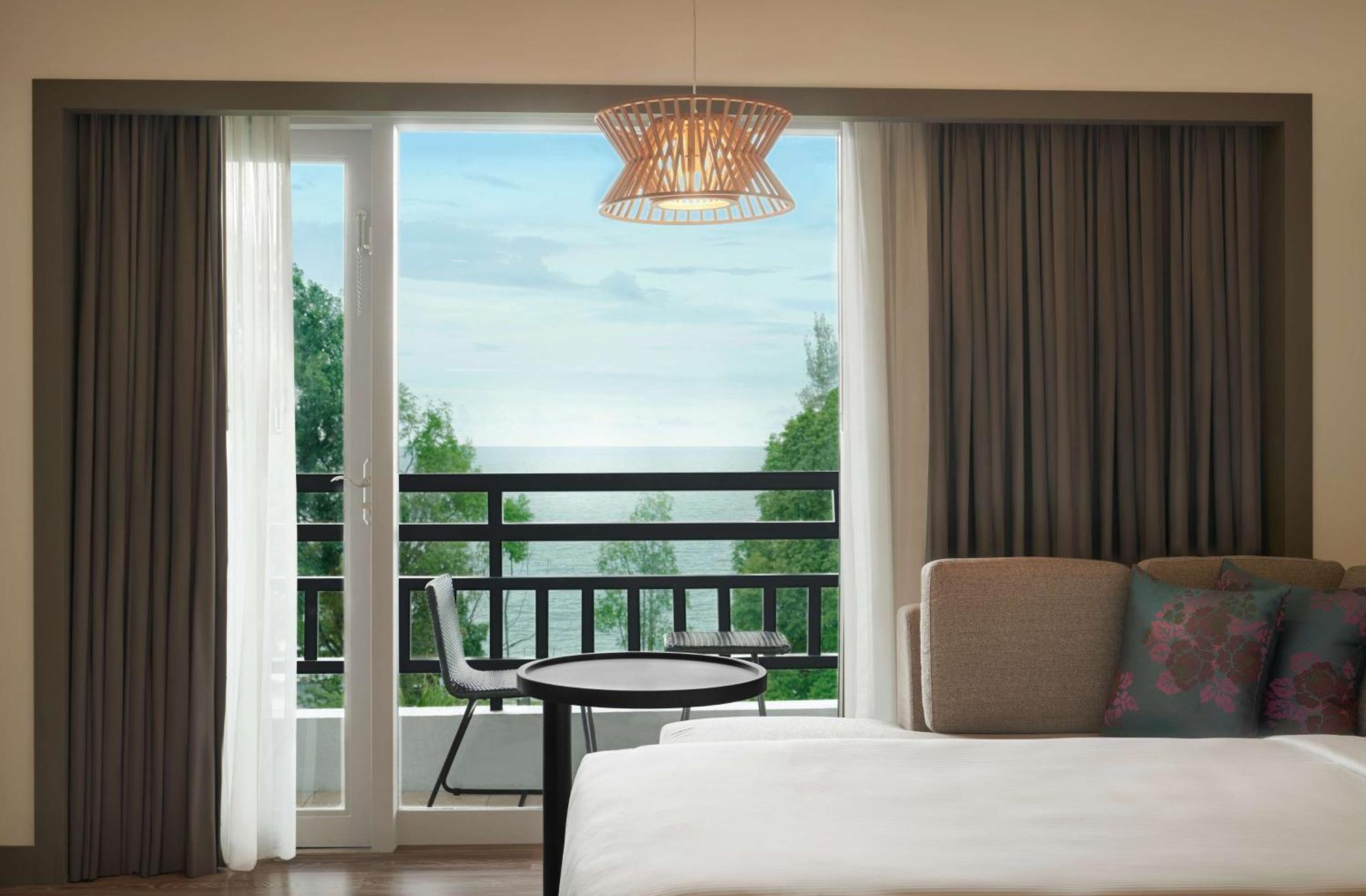 מלון לומוט Doubletree By Hilton Damai Laut מראה חיצוני תמונה