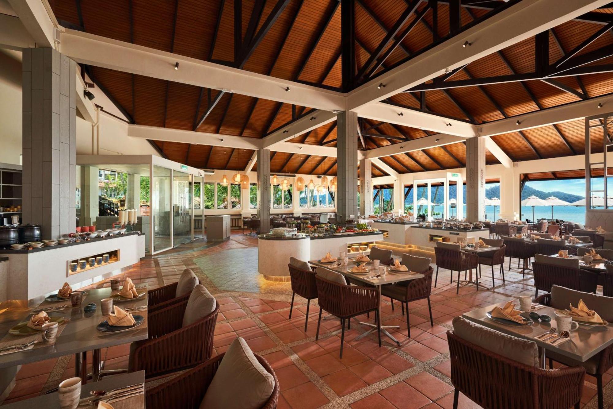 מלון לומוט Doubletree By Hilton Damai Laut מראה חיצוני תמונה